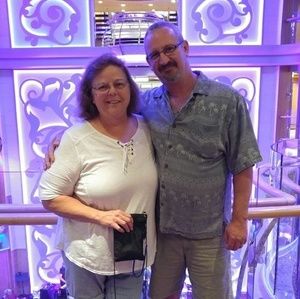 Meet your Posher, Dan deb